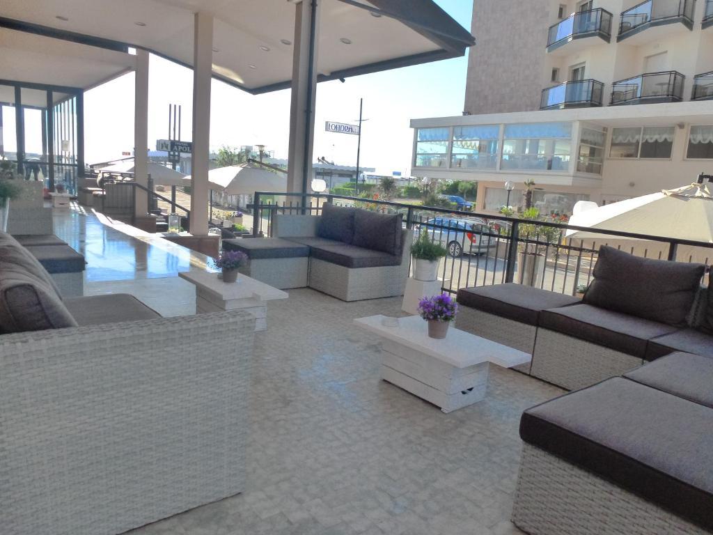 Hotel Apollo 4*