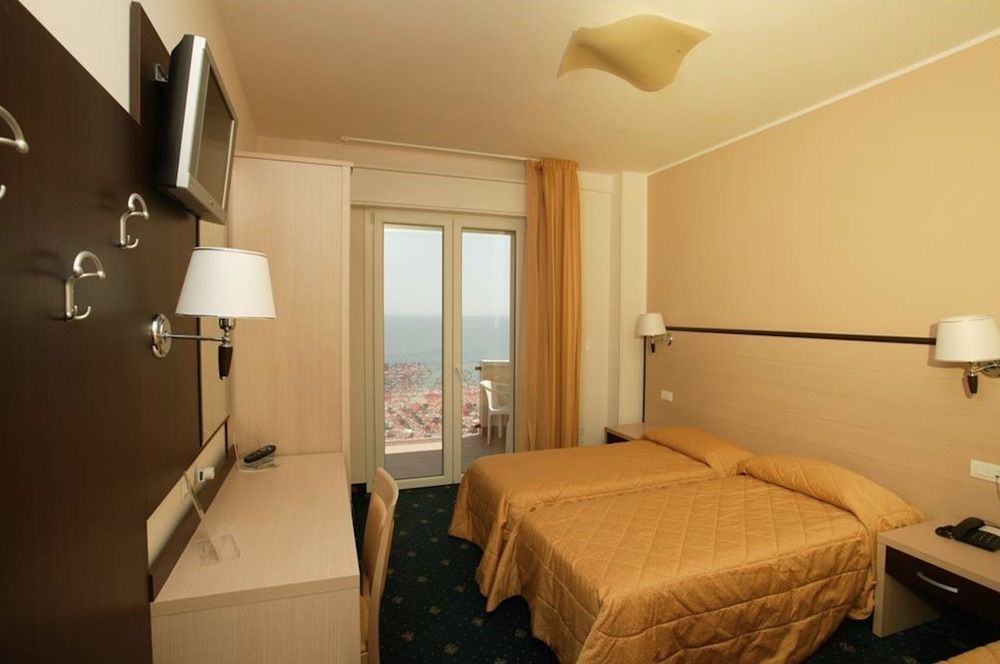 Apollo 4* Milano Marittima