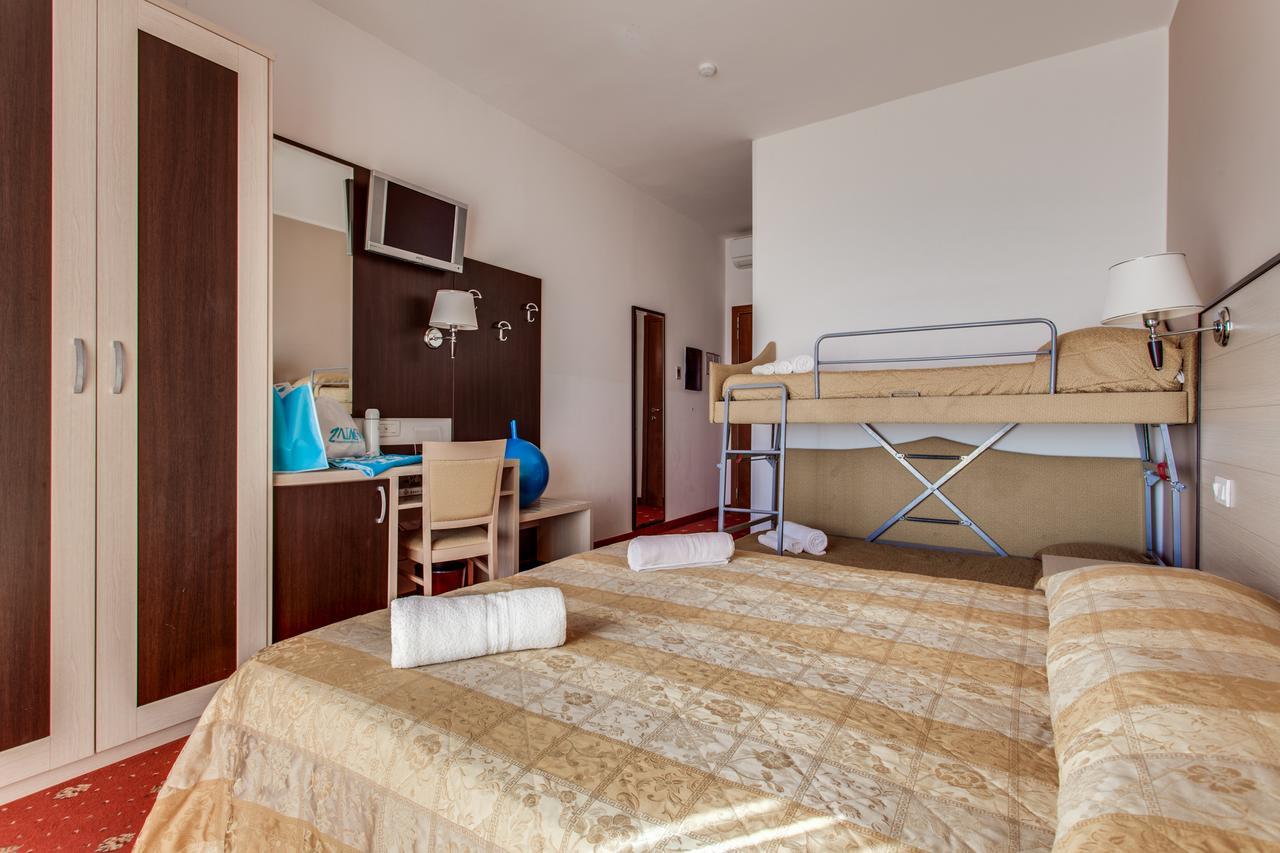Hotel Apollo 4*