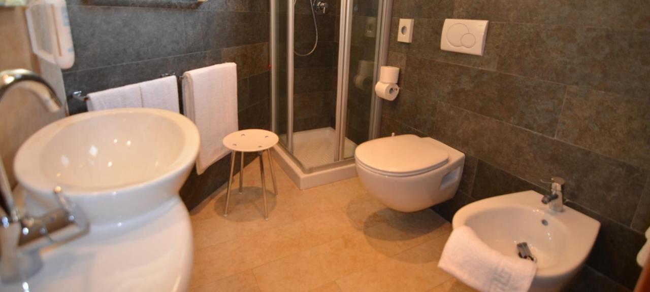 Apollo Hotel 4*